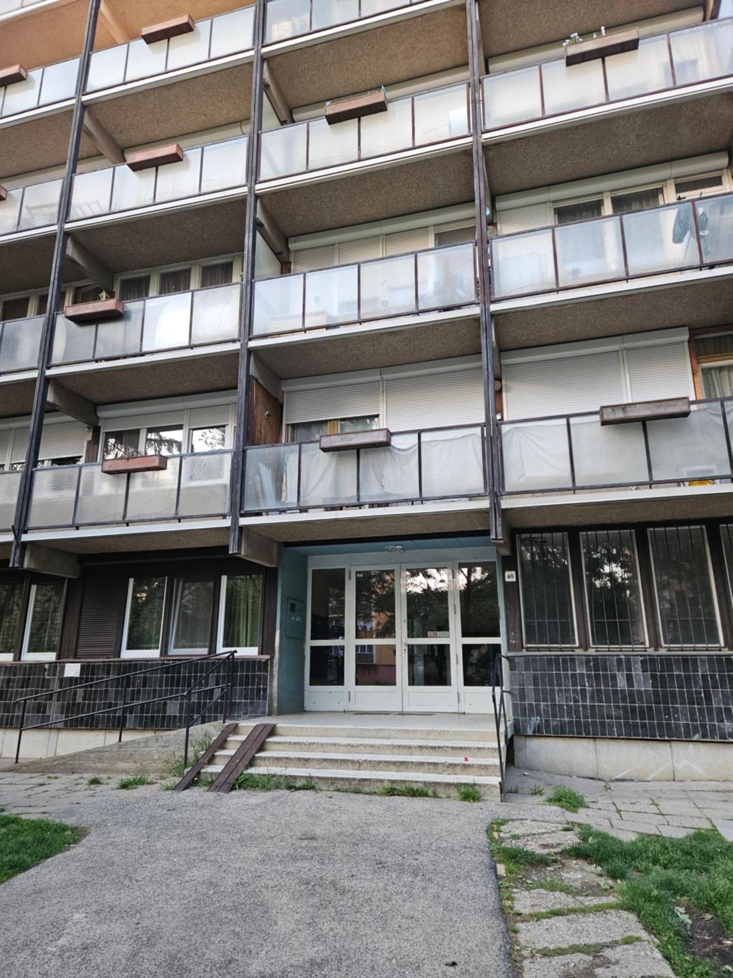 Derkovits Appartman Сомбатхей Экстерьер фото